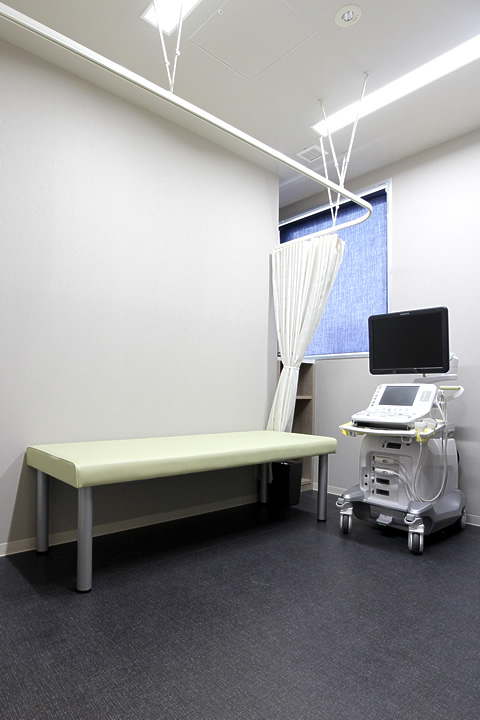 超音波検査室
